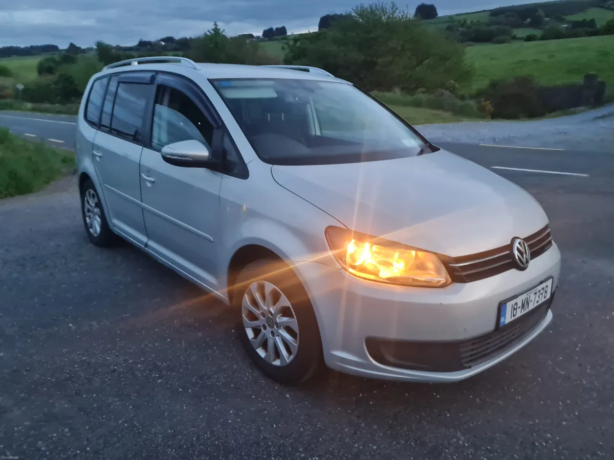 2010 Volkswagen Touran 1.6tdi 7 seater - Image 1