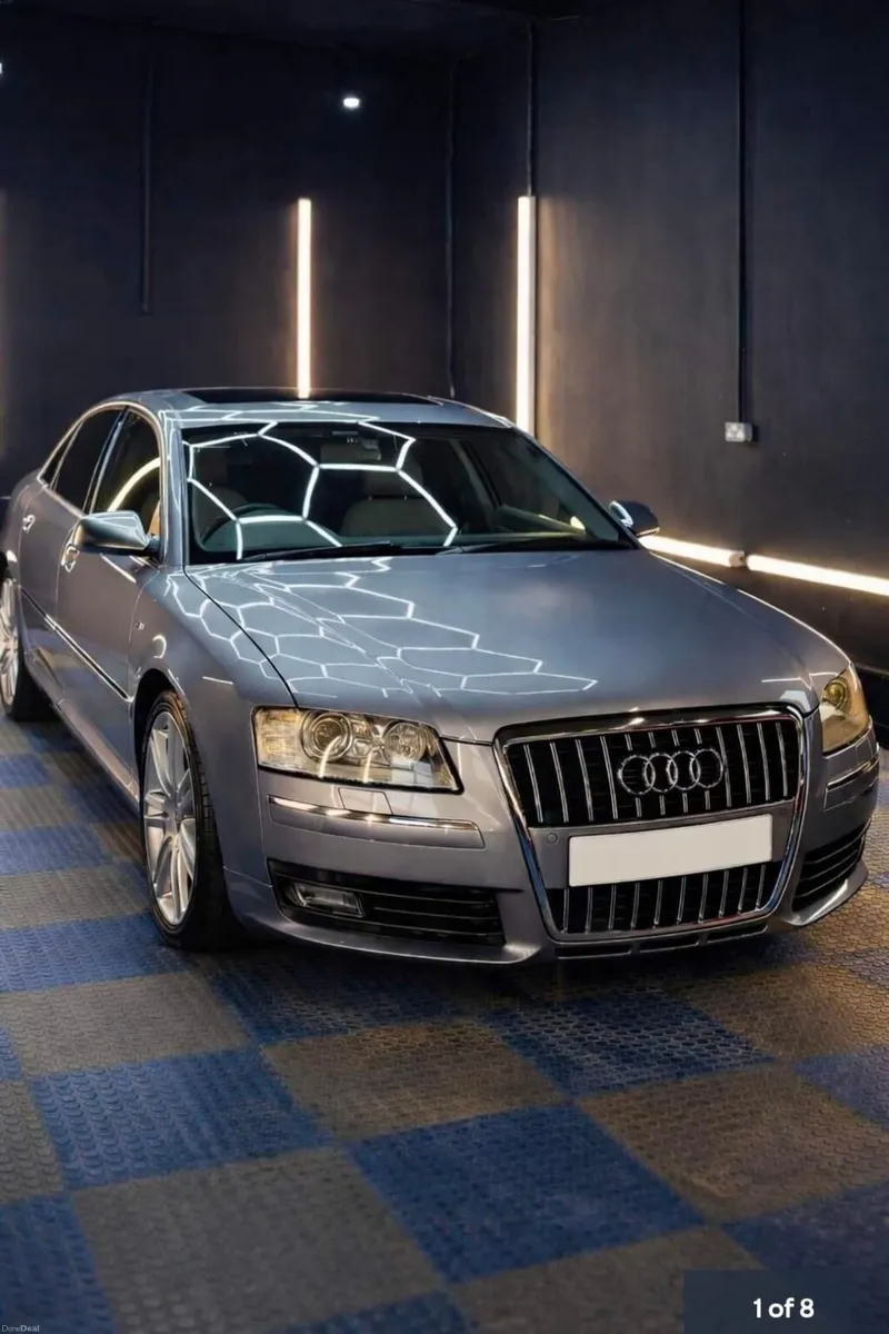 Audi S8 5.2 V10 - Image 1