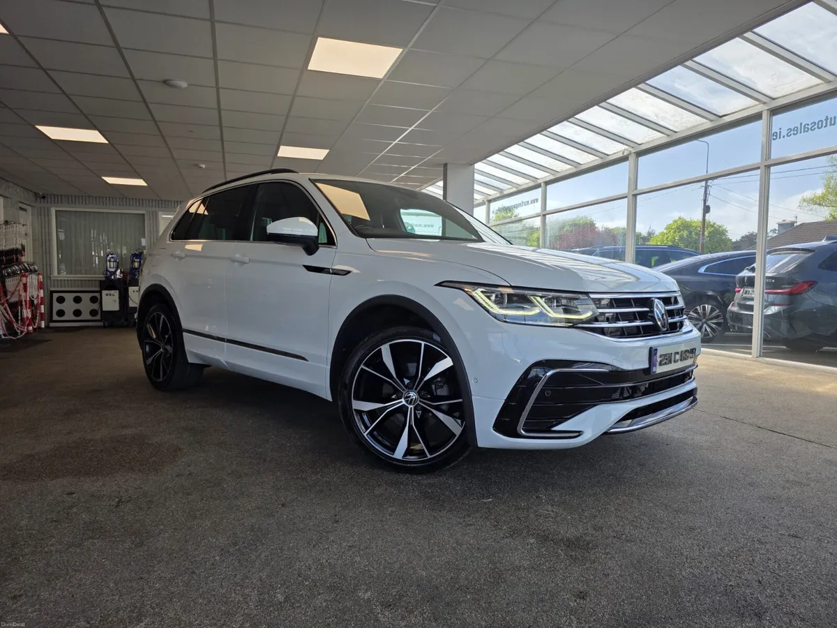 Volkswagen Tiguan R-Line 2.0 tdi 150hp 2023 - Image 2