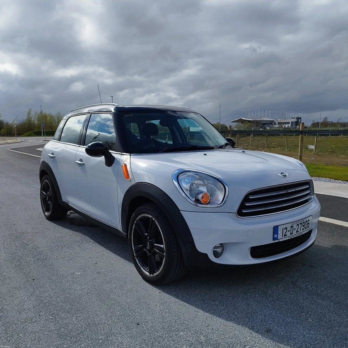 2012 Mini Countryman Cooper 1.6 - Image 1
