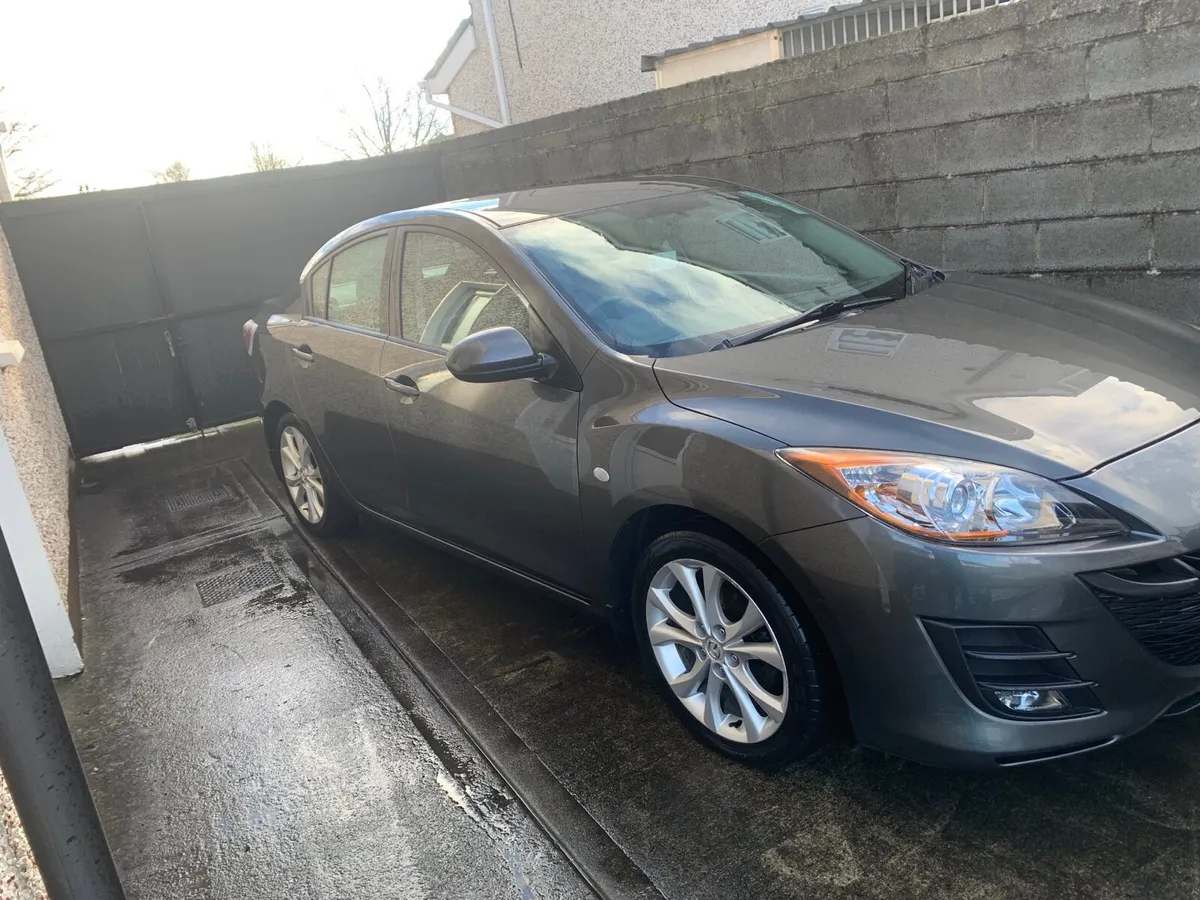 Mazda 3 - Image 1
