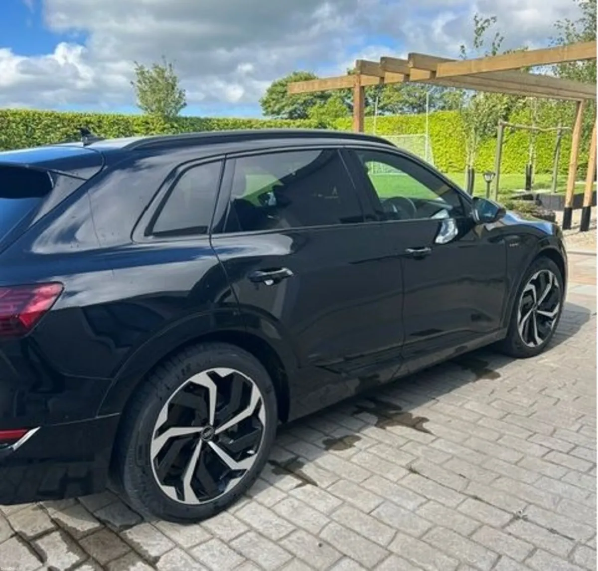 Audi Q8 e-tron 2023 - Image 2