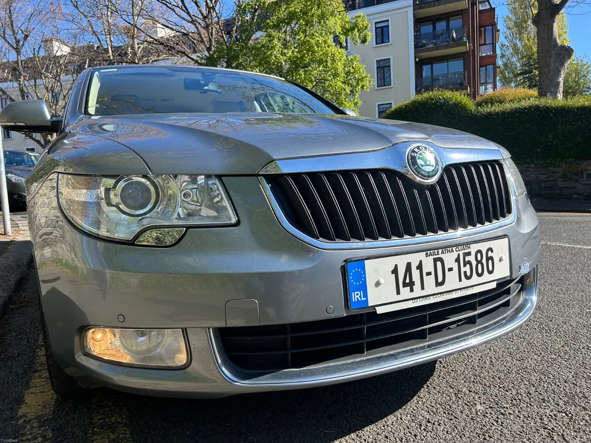 2014 SKODA SUPERB 4x4 LEATHER INTERIOR - Image 3