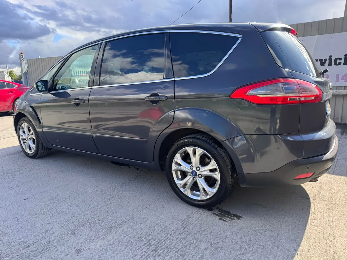 12 Ford S-Max  2.0TDCI 140PS Titanium Low miles - Image 2