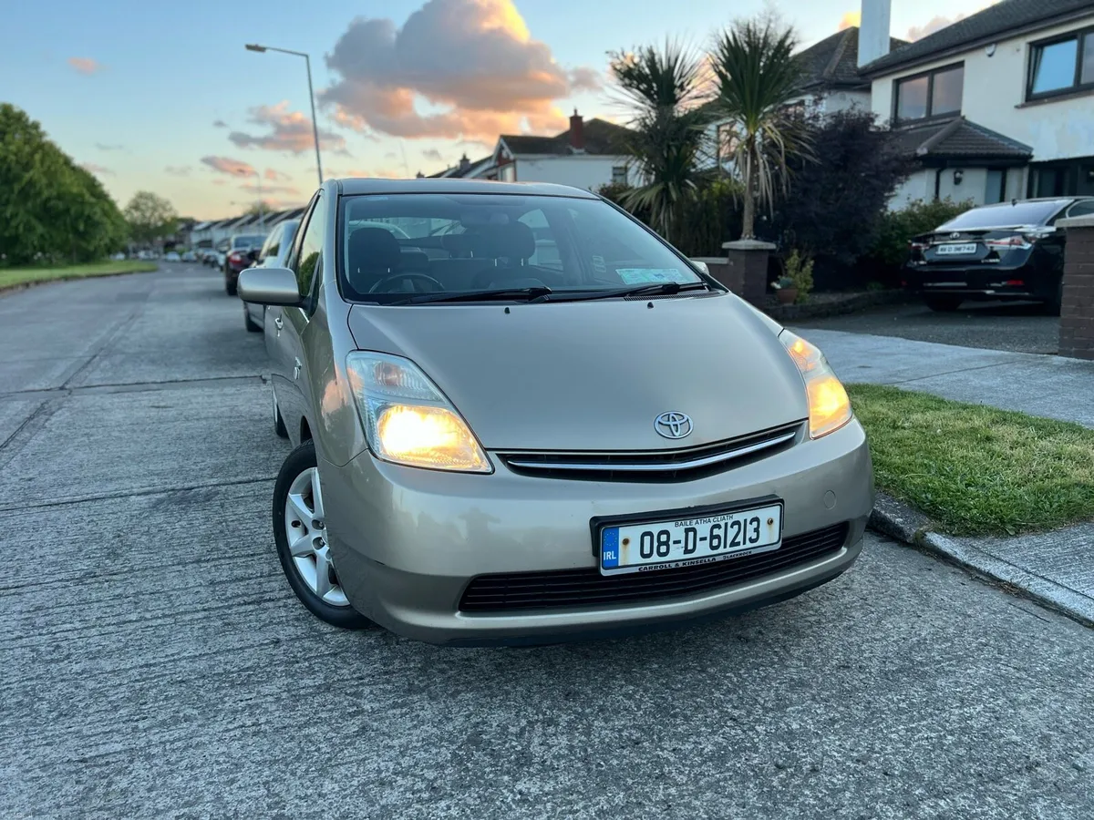 Toyota Prius - Image 1