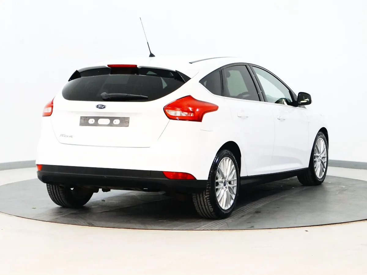 *55* 2016 Ford Focus 1.5tdci zetec - Image 4