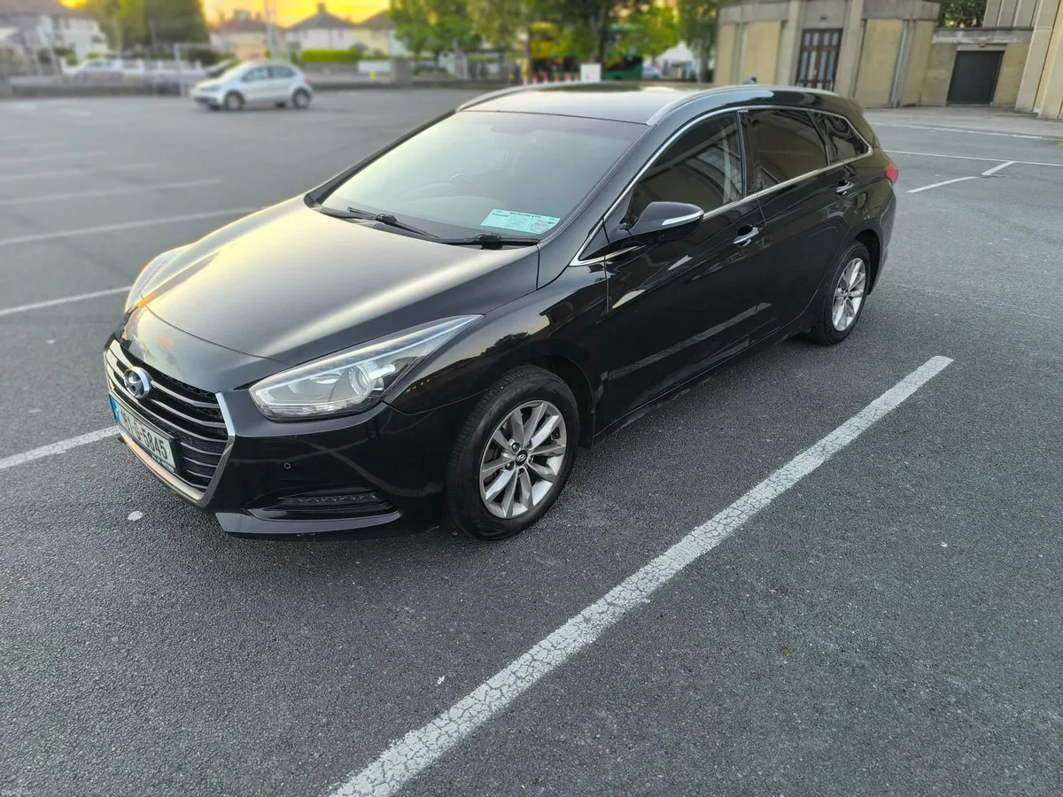 2016 Hyundai i40 Estate 1.7D NCT 05/28 - Image 1
