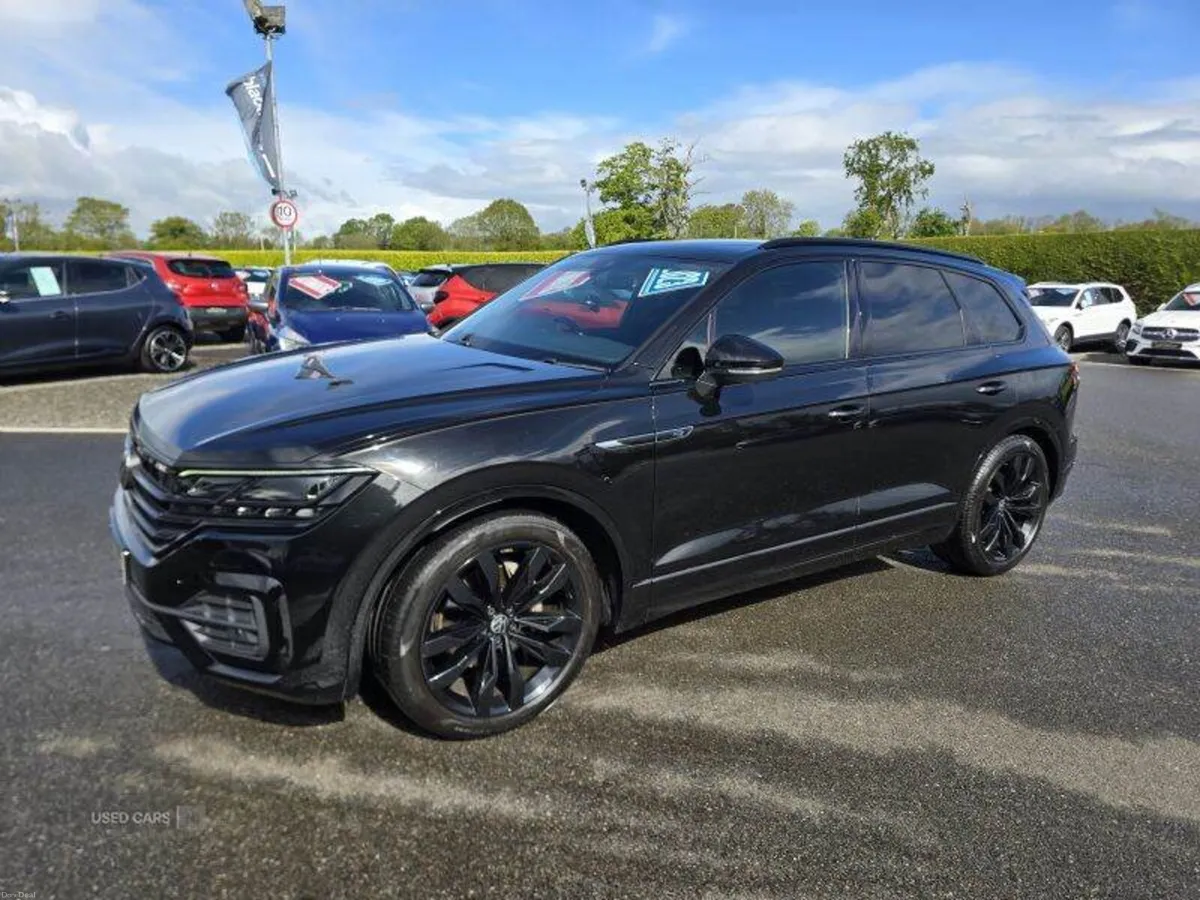 Volkswagen Touareg Black Edition - Image 2