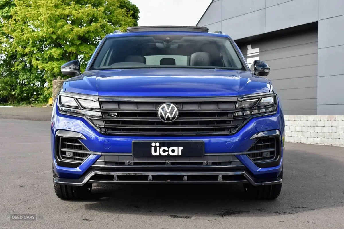 Volkswagen Touareg 3.0 Touareg V6 R TSi PHEV Auto - Image 2