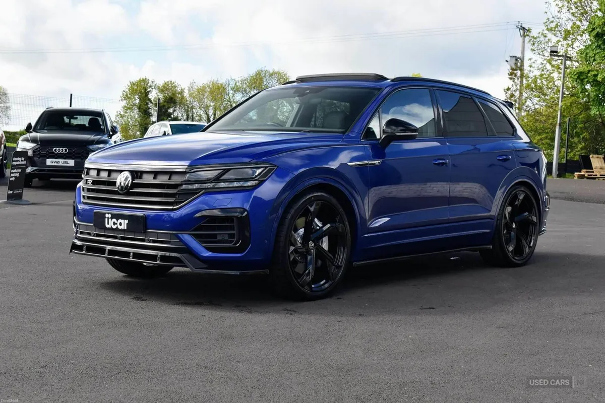 Volkswagen Touareg 3.0 Touareg V6 R TSi PHEV Auto - Image 3