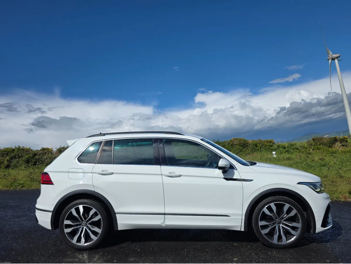 Volkswagen Tiguan R-LINE 2.0 TDI MANUAL 6SPEED FWD - Image 4