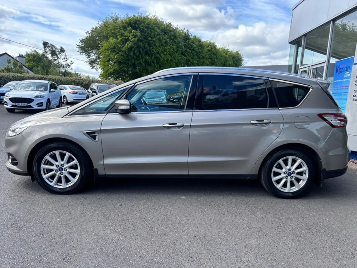 Ford S-Max 2.0 TDCI 150PS MANUAL 4DR TITANIUM - Image 4