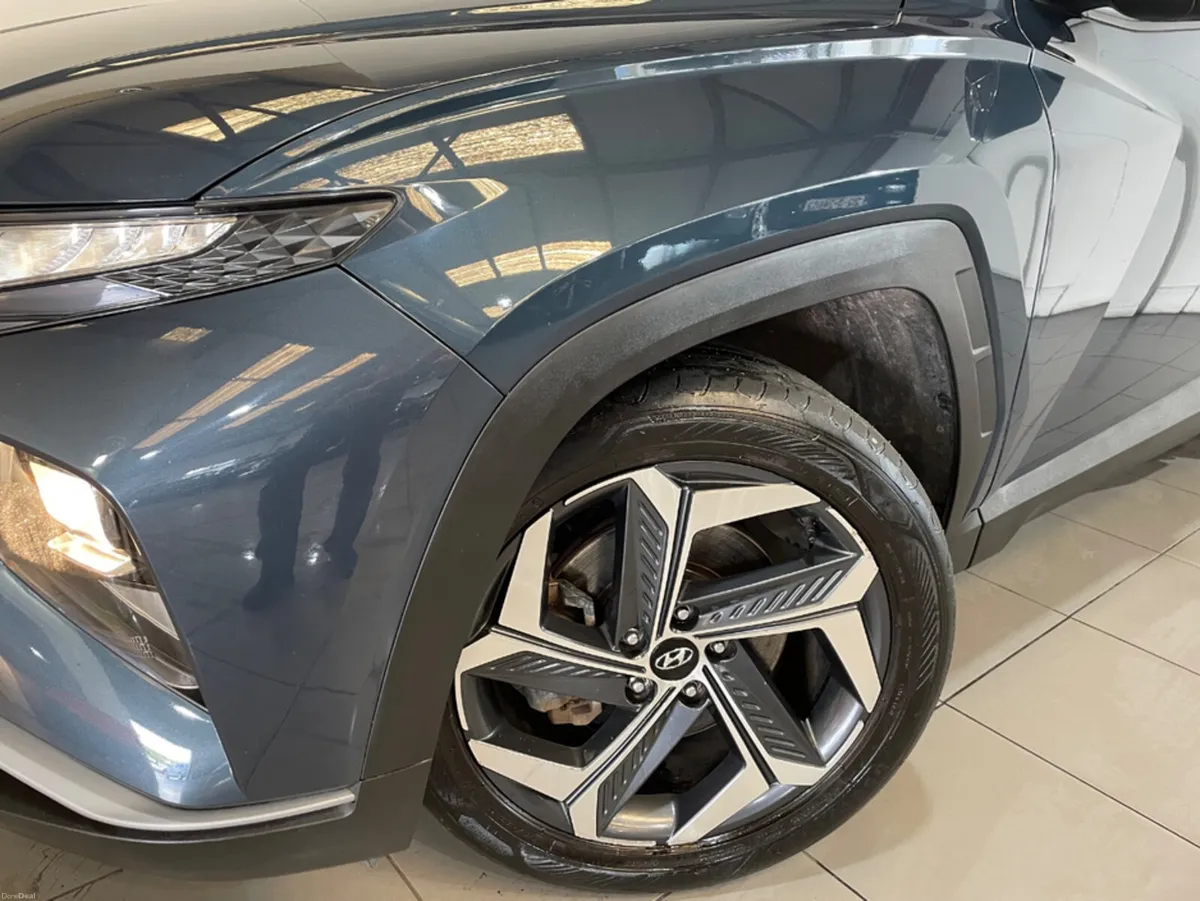 Hyundai Tucson EXECUTIVE 4WD AUTO HYBRID - Image 4