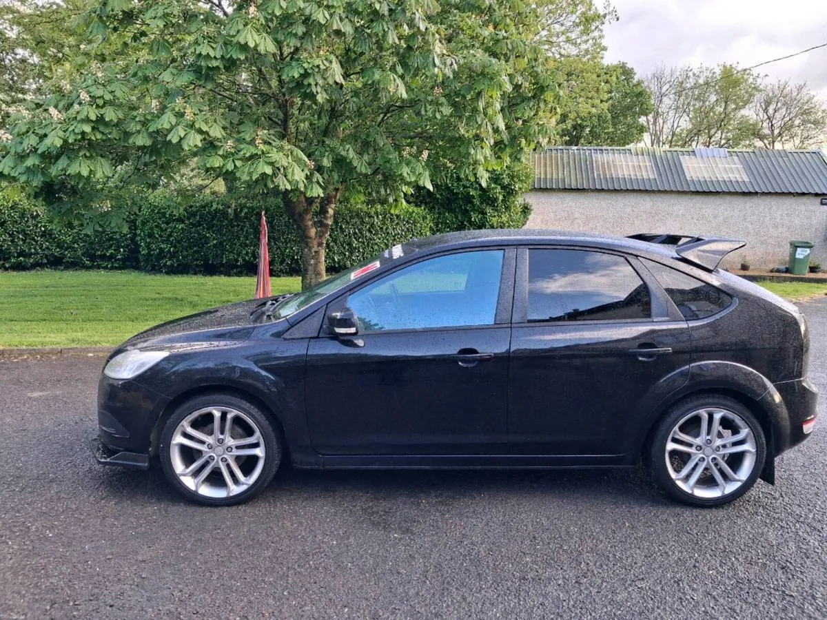 Ford Focus 2010 - Image 4