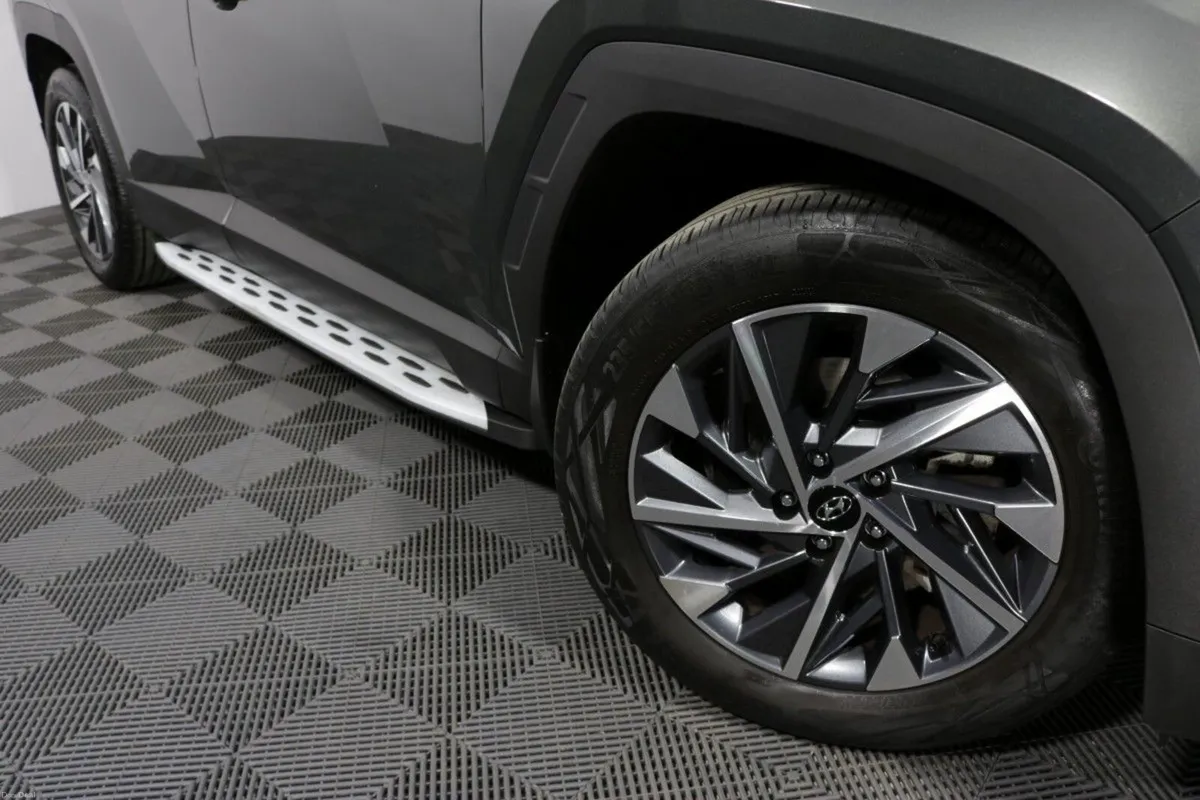 Hyundai Tucson EXECUTIVE PLUS 1.6L DIESEL SUV - Image 4