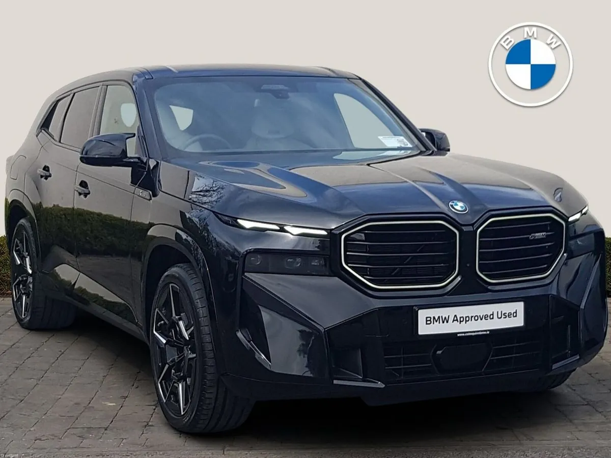 BMW XM 50e - Image 1