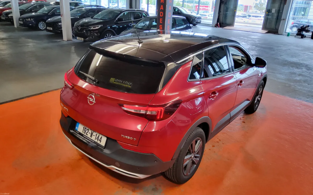 Opel Grandland X 2019 - Image 3
