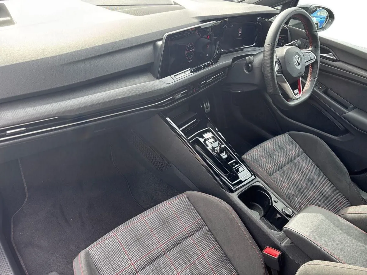 Volkswagen Golf 2.0 TSI 245HP GTI DSG - Image 3