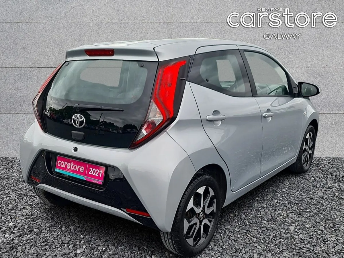 Toyota Aygo 1.0 VVT-i ** LOW KMs** X-play Smartpho - Image 3