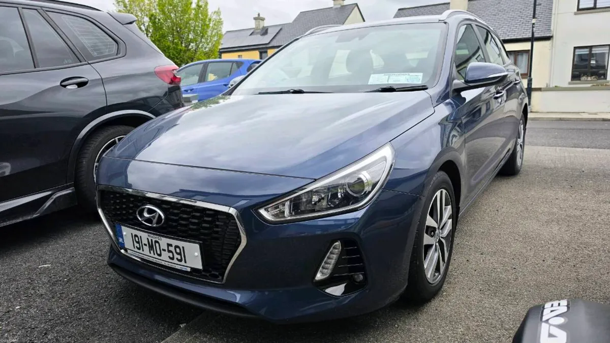 Hyundai i30 🏁Low milage🏁Warranty - Image 2