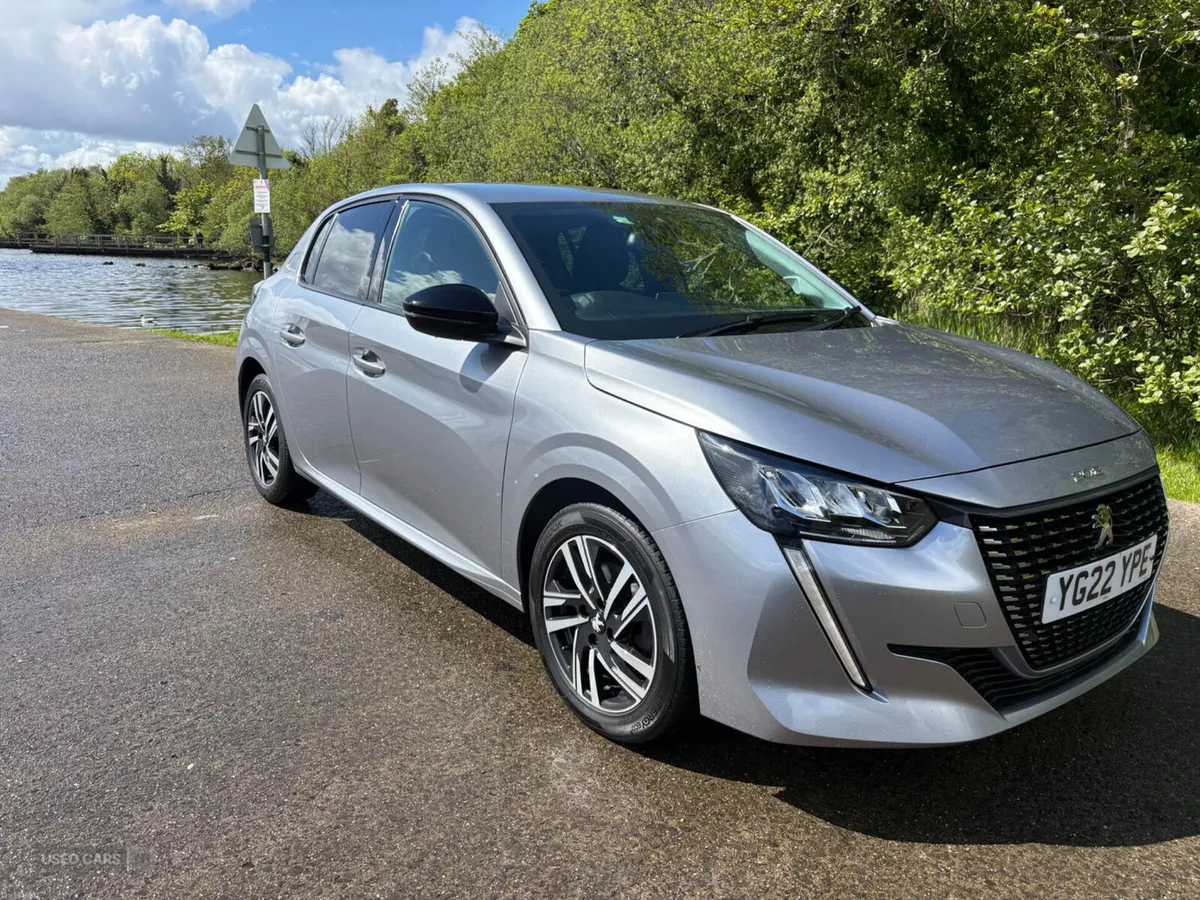 Peugeot 208 DIESEL HATCHBACK - Image 2