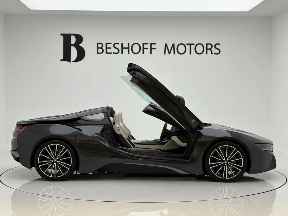 BMW i8 ROADSTER=ONLY 15000 MILES//IVORY INTERIOR// - Image 4