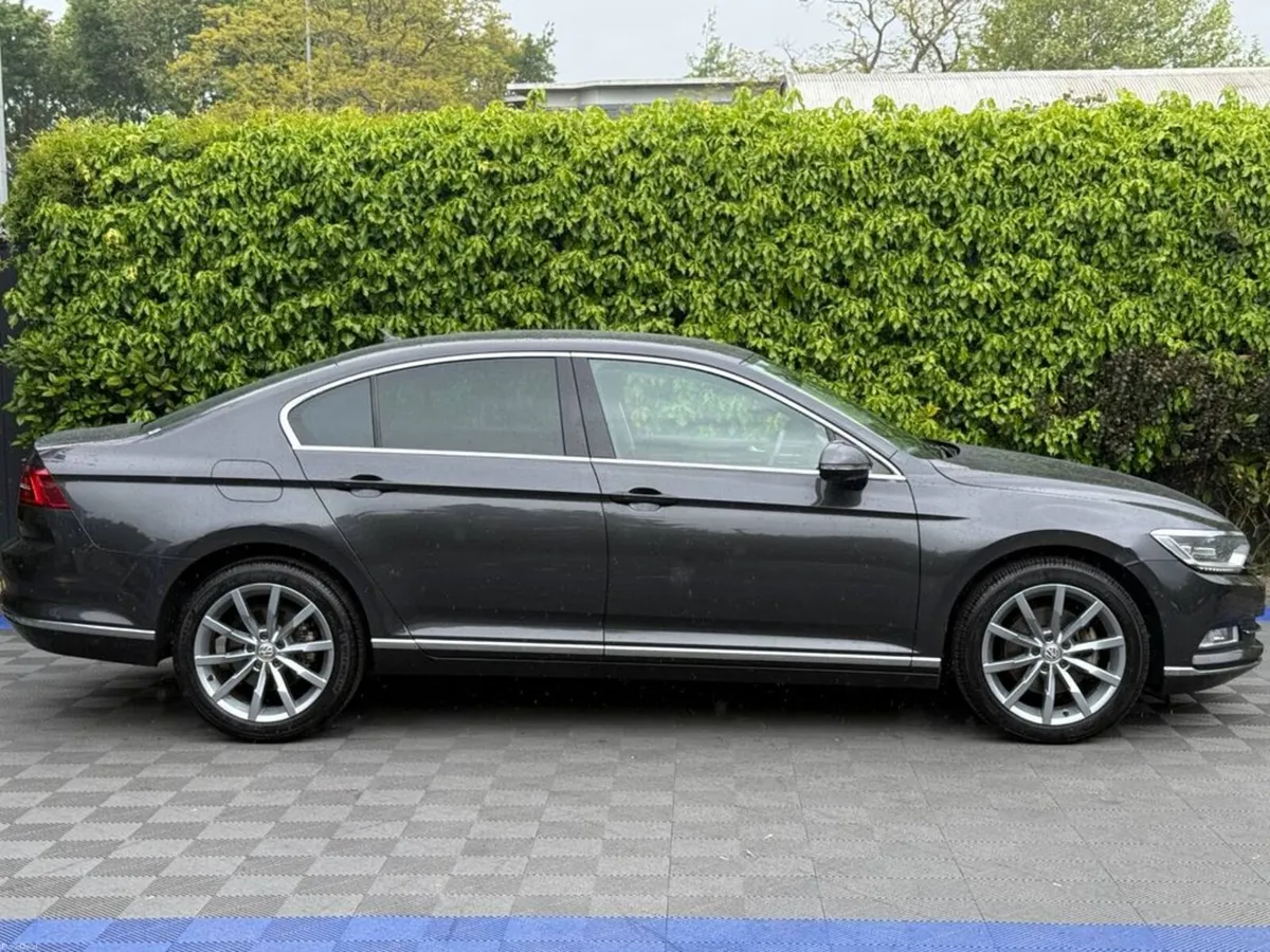 Volkswagen Passat HIGHLINE 2.0 TDI AUTO // LEATHER - Image 2