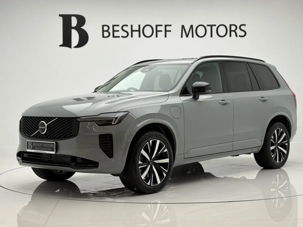 Volvo XC90 T8 PLUS AWD=HUGE SAVINGS//AS NEW//3 YEA - Image 1