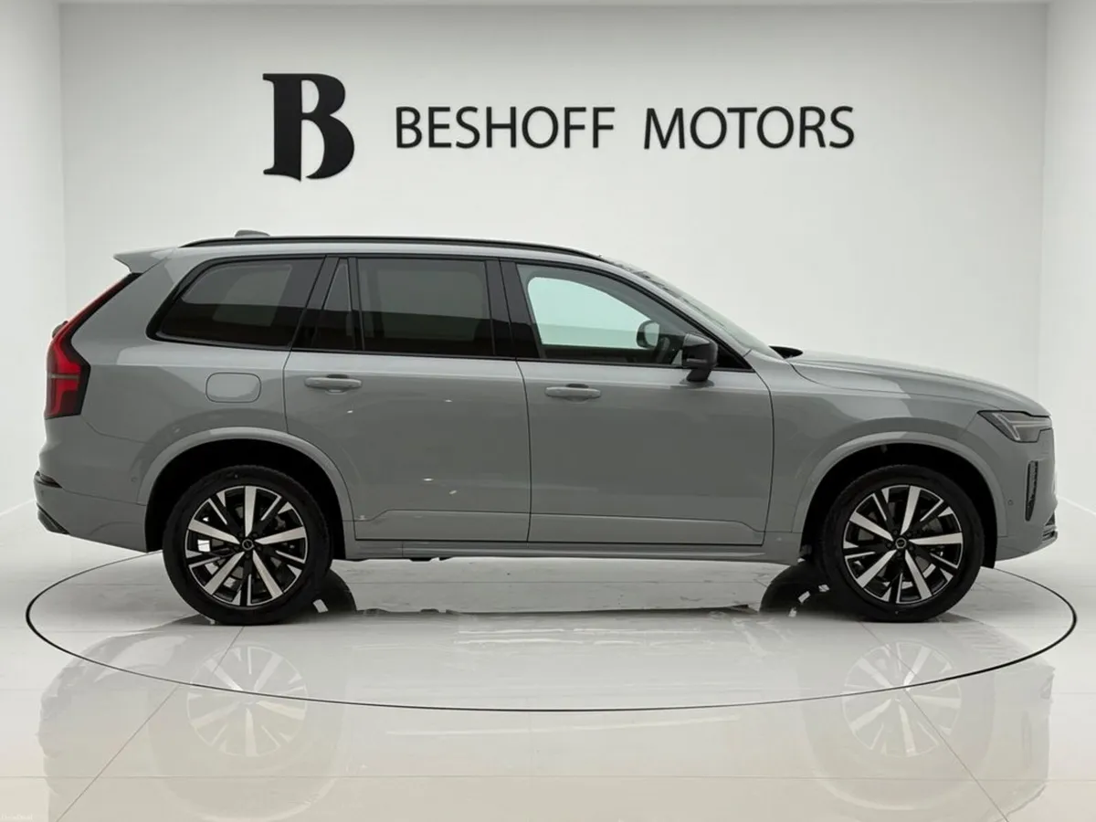 Volvo XC90 T8 PLUS AWD=HUGE SAVINGS//AS NEW//3 YEA - Image 4