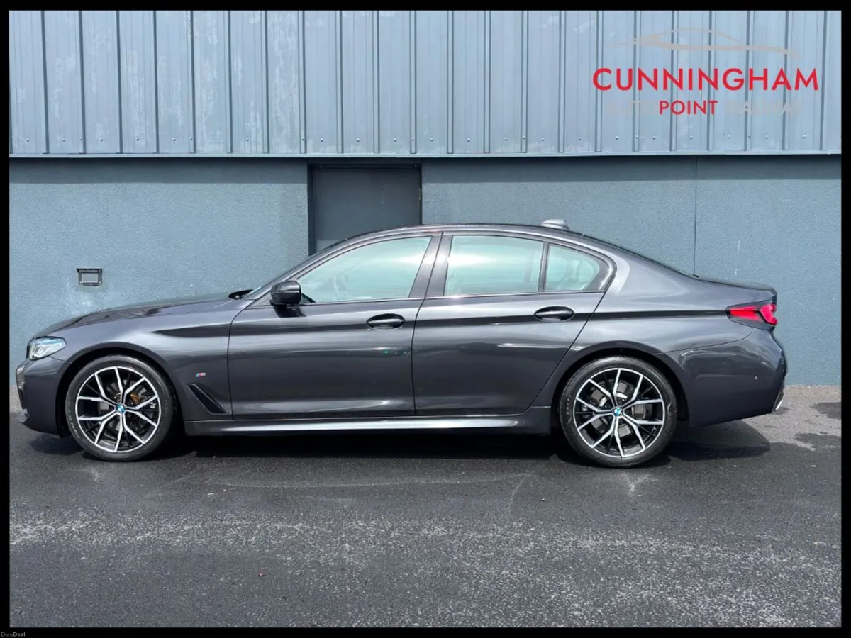 BMW 5-Series 520d M Sport [Very High Spec] - Image 4