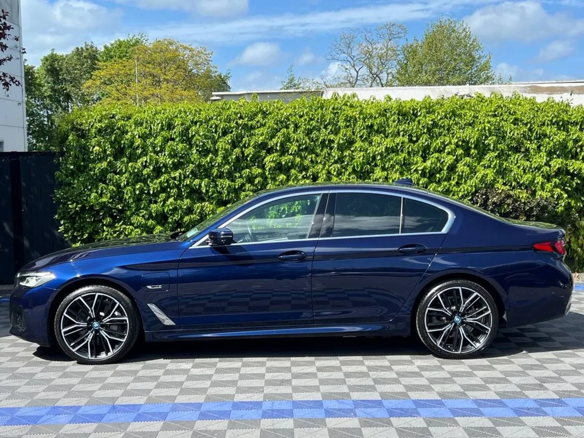 BMW 5-Series 530e M-SPORT 50TH ANNIVERSARY 2.0 HYB - Image 3