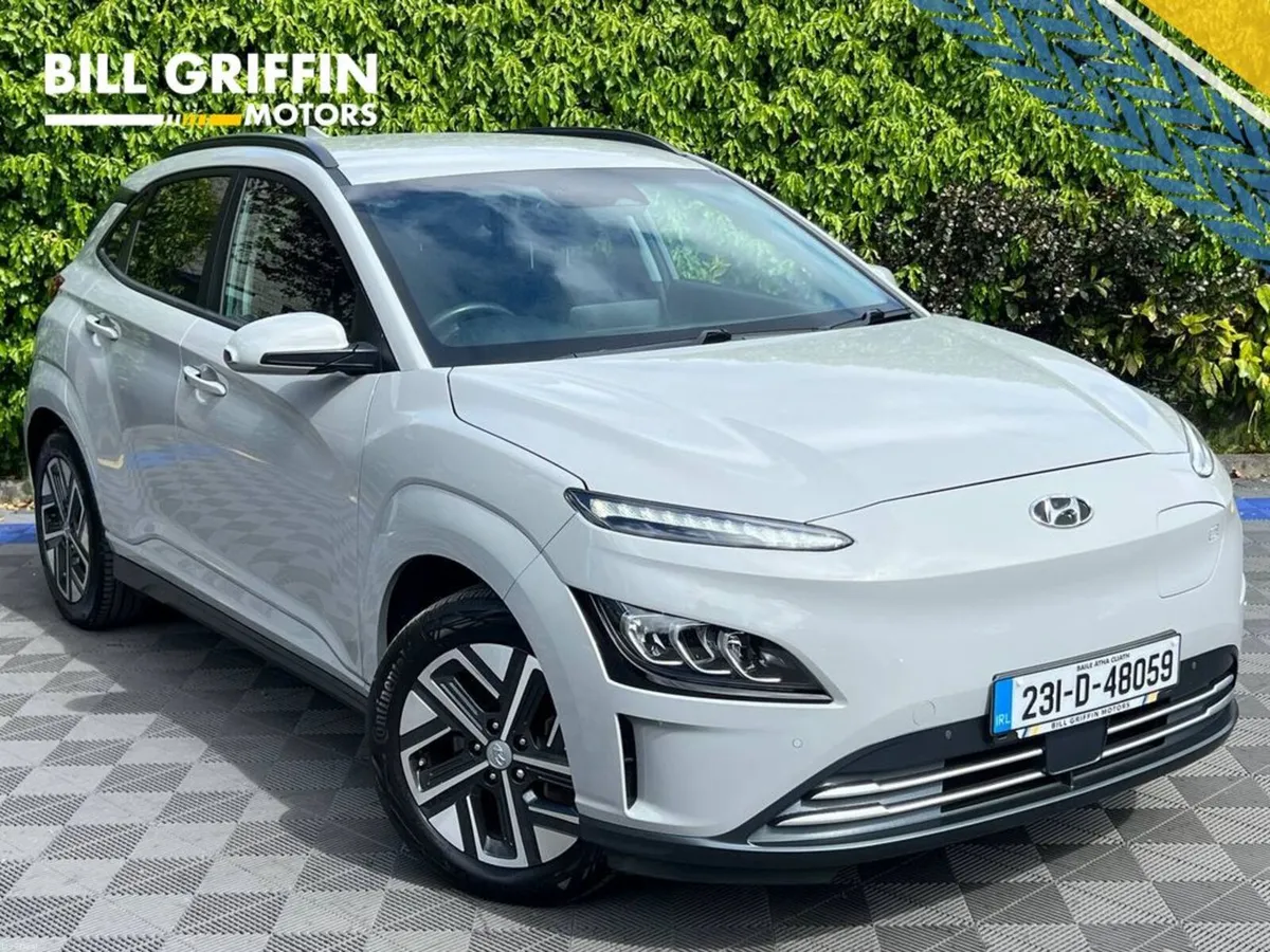 Hyundai KONA PREMIUM 64 KWH // HEATED SEATS // REV - Image 1