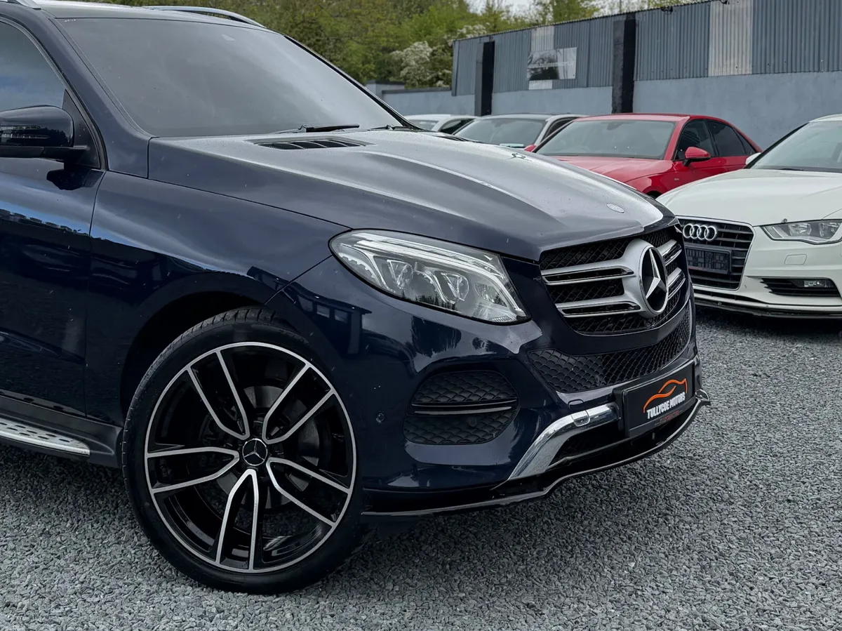 Mercedes-Benz GLE 2017 - Image 4
