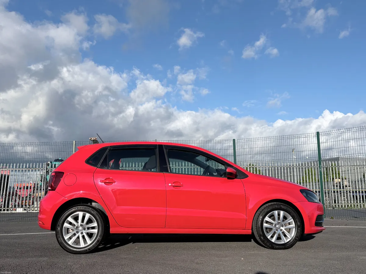 2016 Volkswagen Polo Automatic Comfortline - Image 6