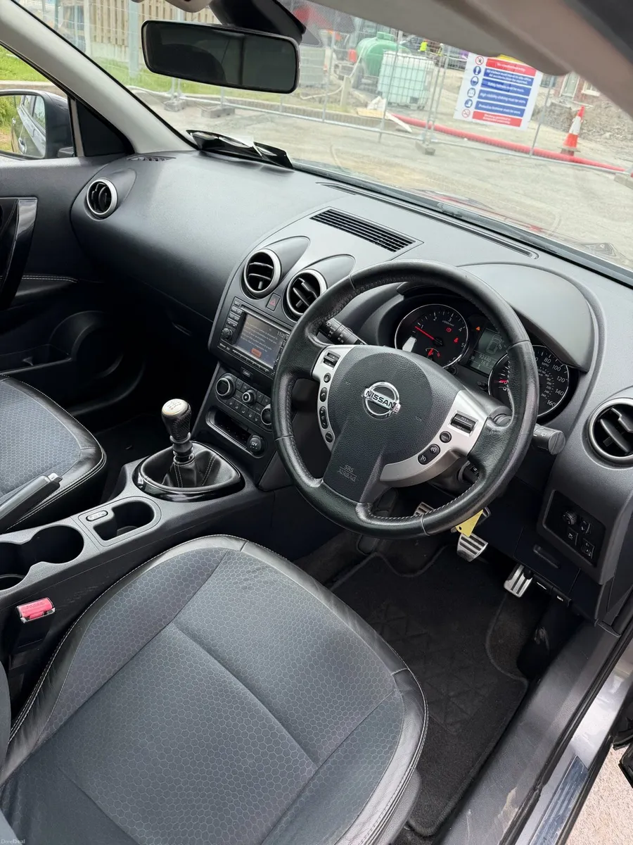 Nissan Qashqai +2 360 - Image 4