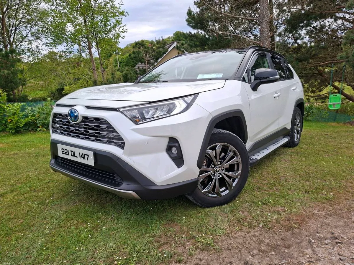 2022 Toyota Rav4 2.5 Hybrid Immaculate Condition - Image 2