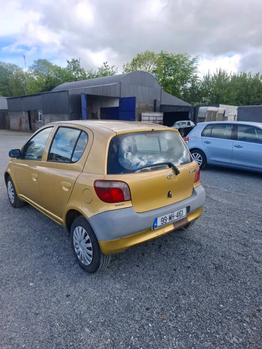 Toyota yaris - Image 3