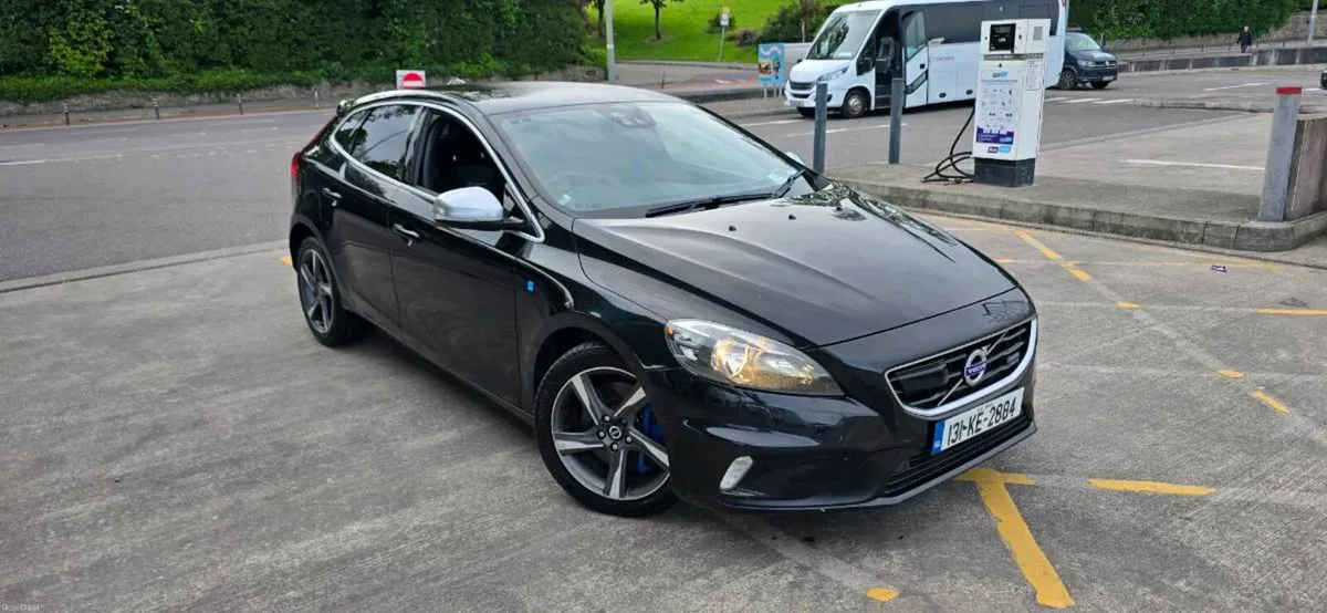 Volvo V40 R-design New Nct Top Spec - Image 1