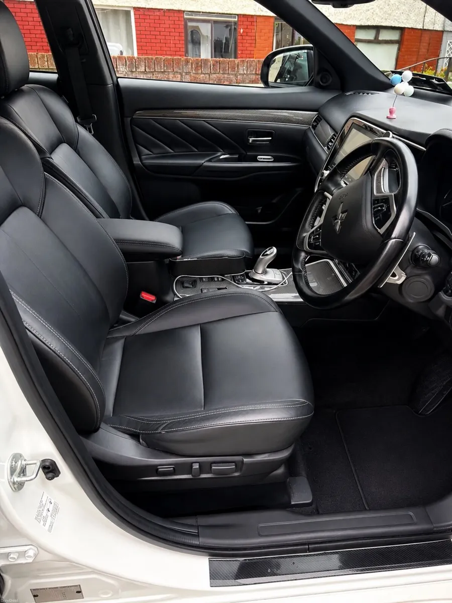 Mitsubishi Outlander 2020 - Image 2