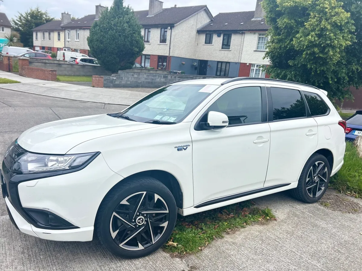 Mitsubishi Outlander 2020 - Image 3