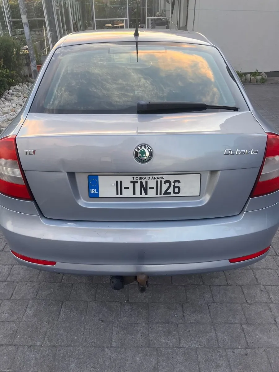 Skoda Octavia 2011 2.0 TDI - Image 2