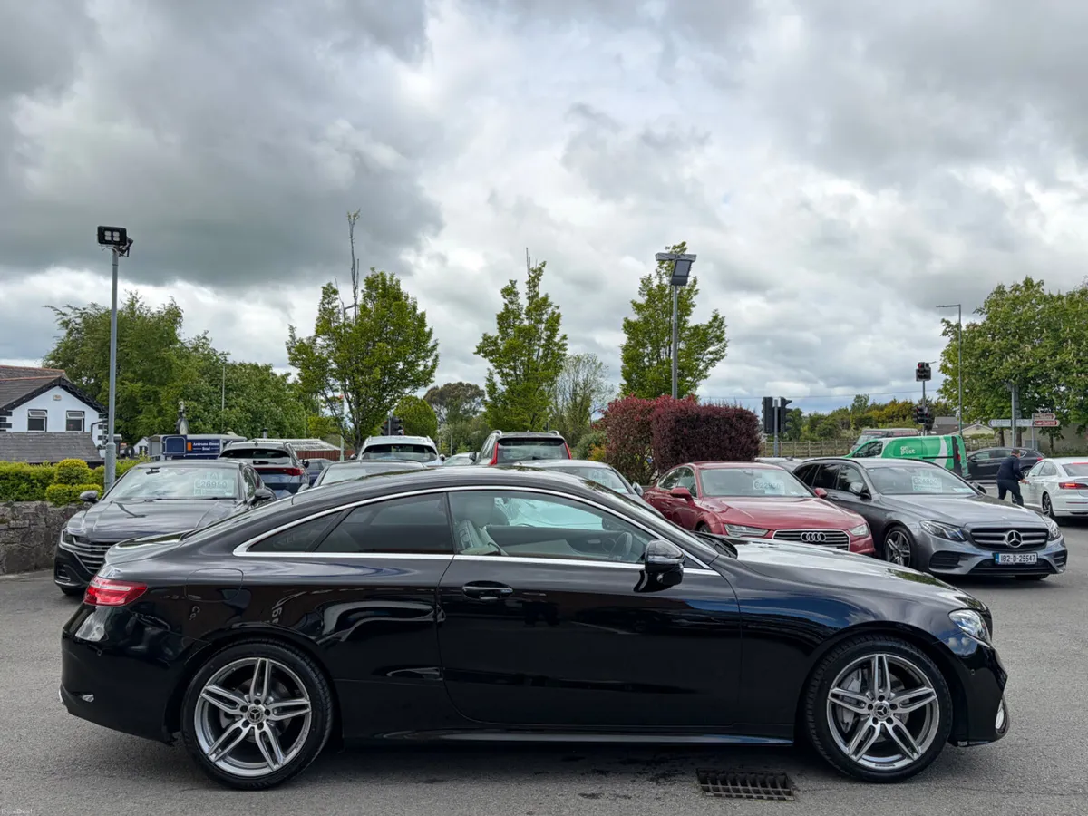 181 Mercedes-Benz E220 Coupe AMG Sport - Image 4