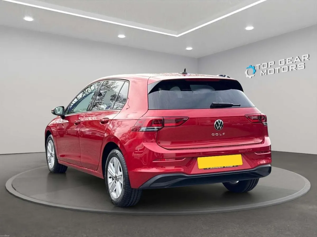 2022 Volkswagen Golf Life 2.0 TDI DSG Automatic - Image 3