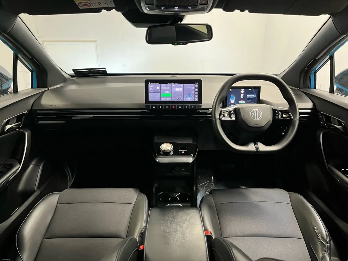 MG MG4 Trophy EV 64kWh 203BHP - Reversing Camera - - Image 4