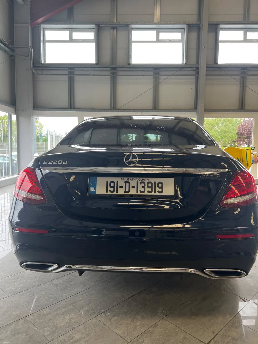 Mercedes-Benz E-Class 2019 - Image 4