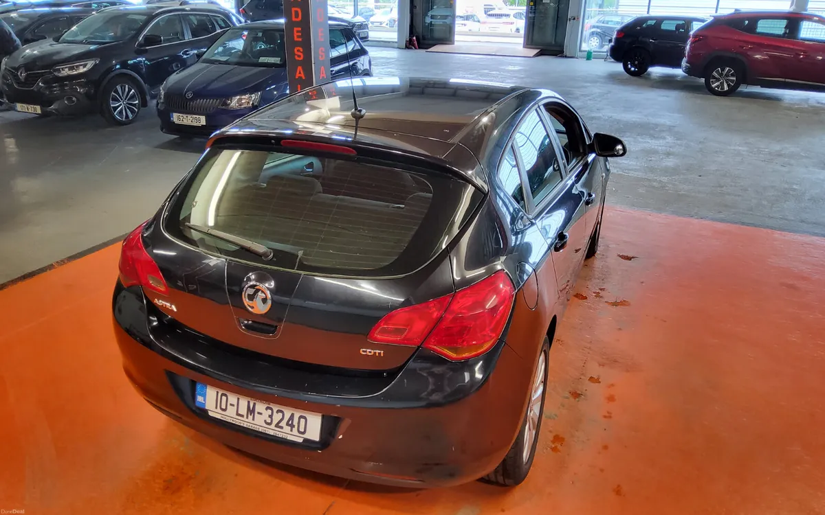 Vauxhall Astra 2010 - Image 3