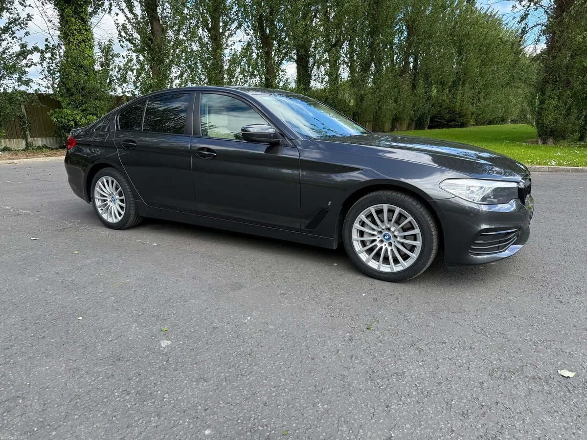 BMW 530E Electric Hybrid 2018 - Image 3