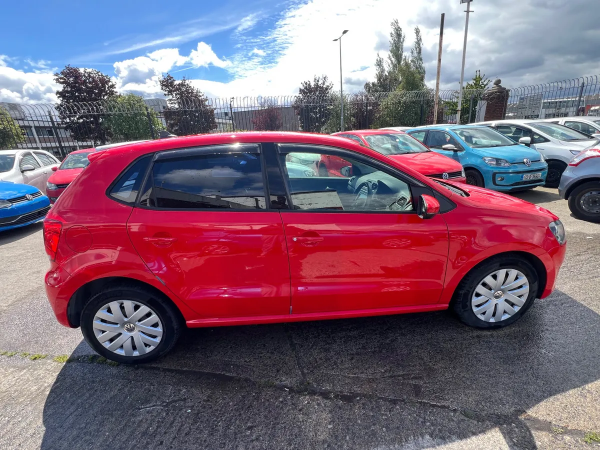 Volkswagen Polo 2013 Automatic/ only 63k km - Image 4