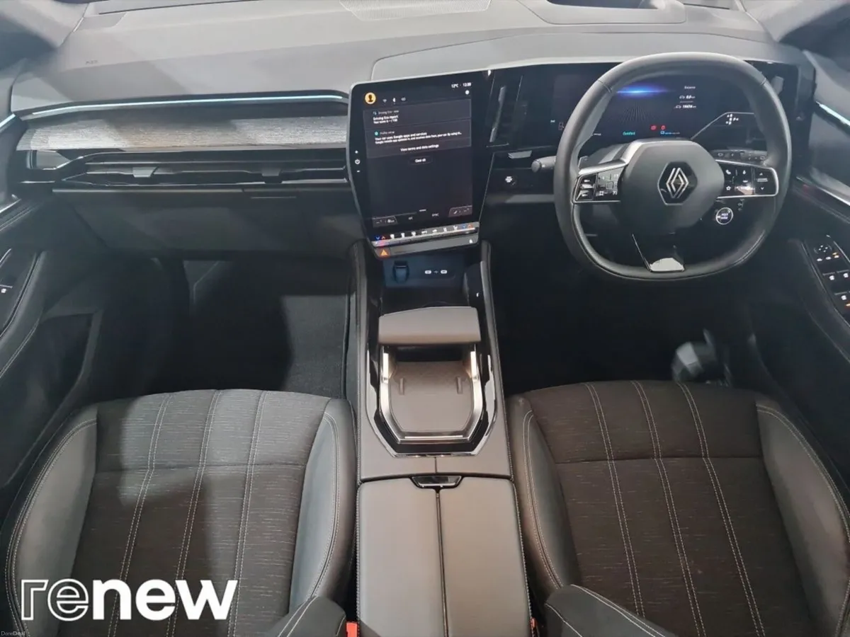 Renault Austral E-TECH Hybrid 200 techno - Image 2
