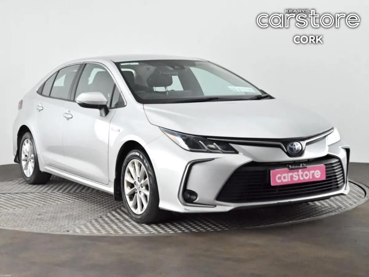 Toyota Corolla 1.8 Hybrid Luna Saloon - Image 1